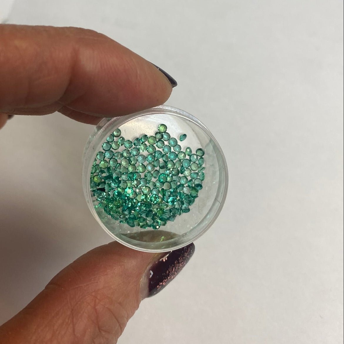 Round Lab - Grown Emerald - Gemstone Portal