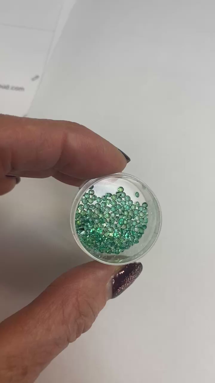 Round Lab-Grown Emerald